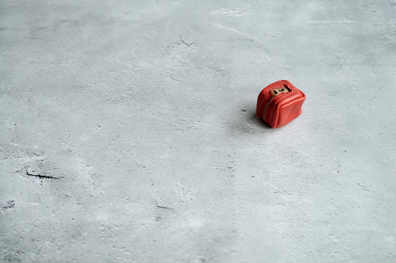 AW CUBE COIN CASE 02 RED