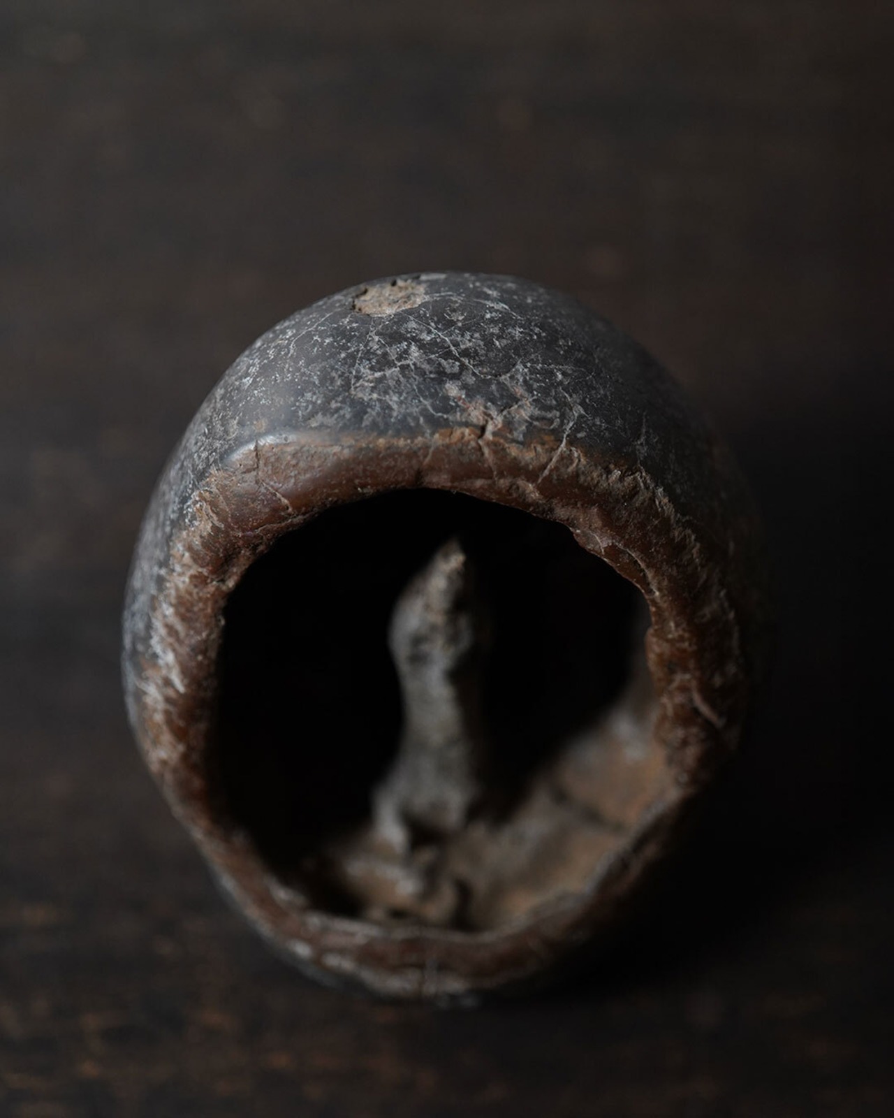 観音菩薩像　石彫