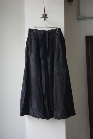 KLASICA クラシカ / BOX BUTTER - GATHER BIAS CUT SKIRT