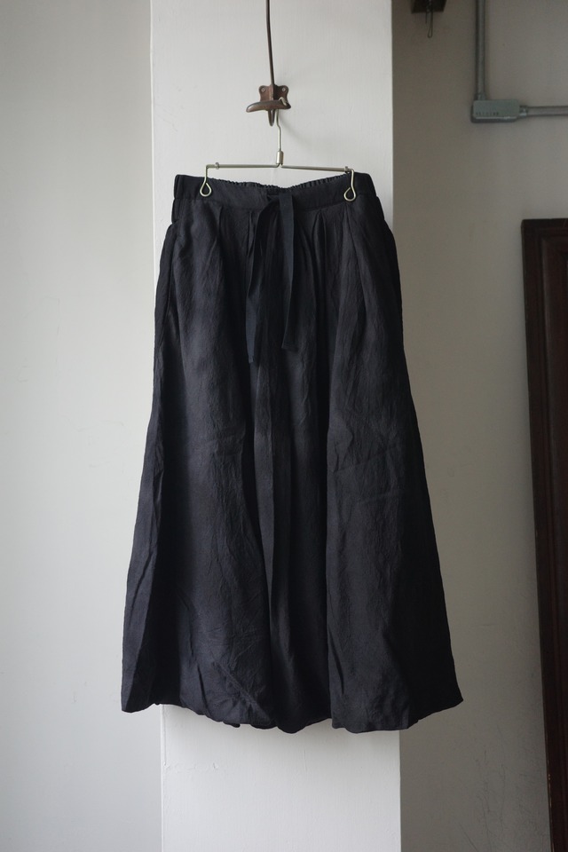 KLASICA クラシカ / BOX BUTTER - GATHER BIAS CUT SKIRT