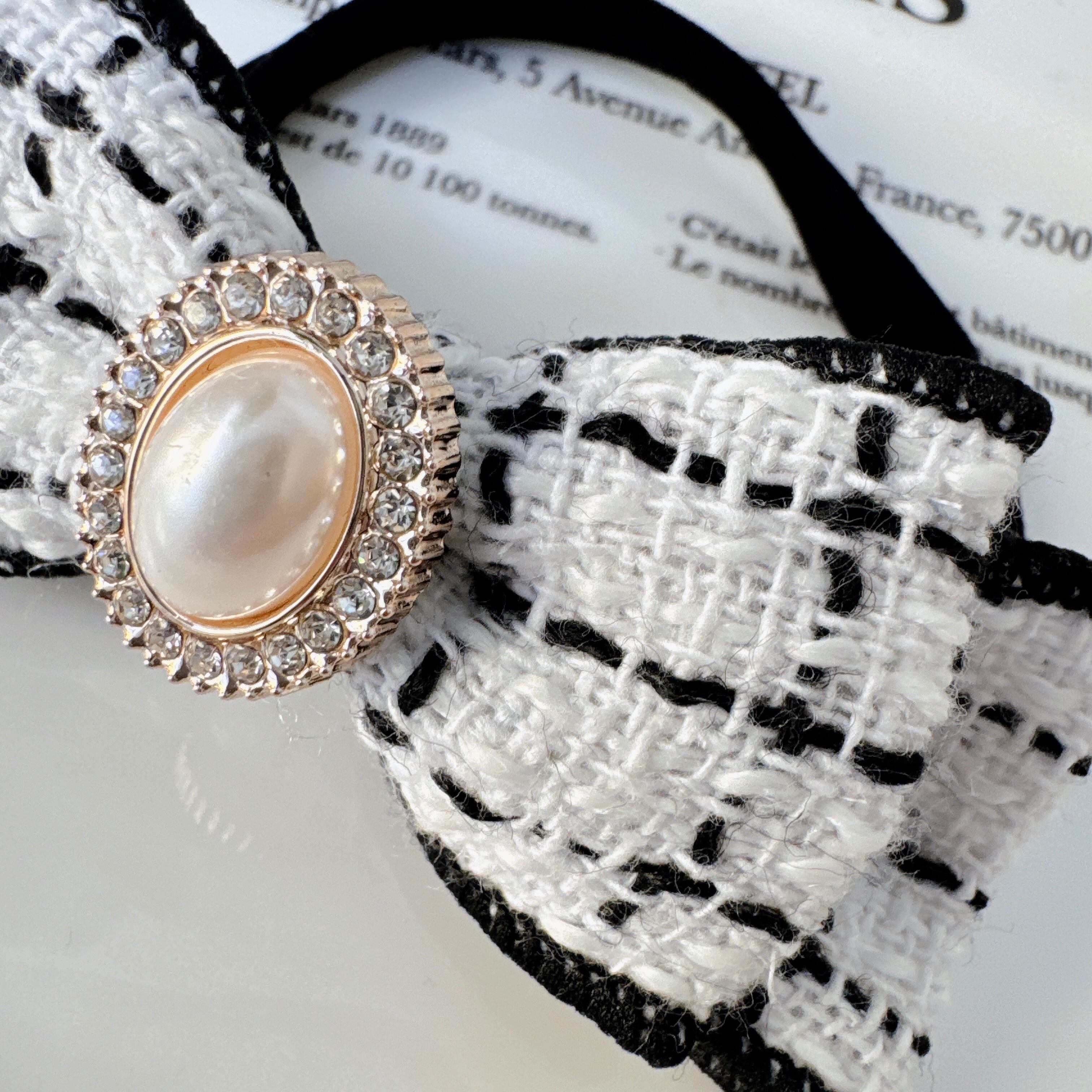 パールビジュリボンヘアバンド(後ろ支え付き)