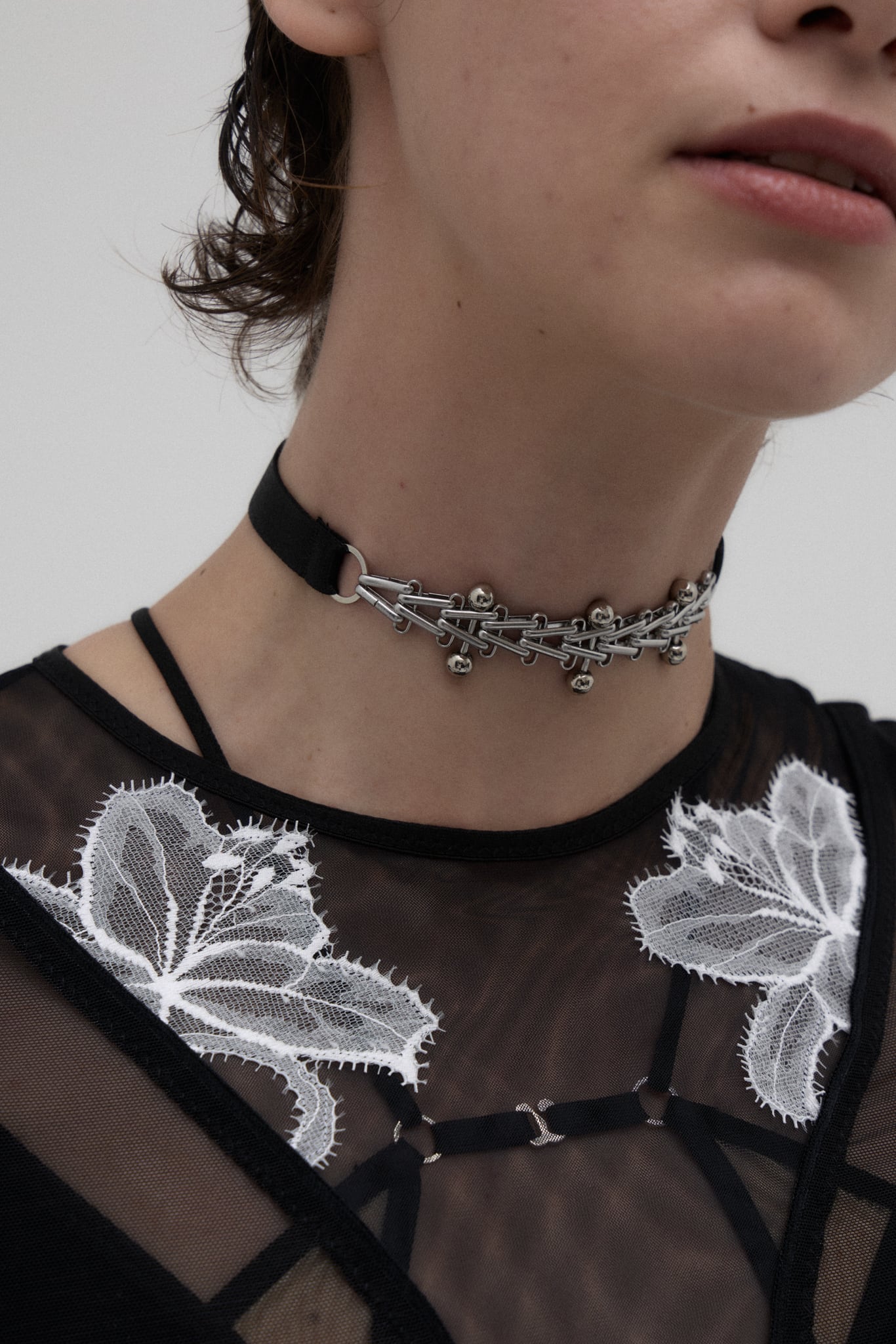 Bone Chain Choker -carv-