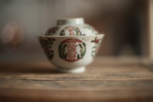 清末/民国期 粉彩蓋碗「囍」＜景徳鎮窯＞