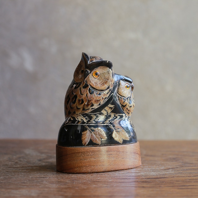 水牛の角で作られたフクロウ 17