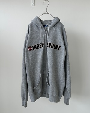 -INDEPENDENT- Vintage 90s L Zip Up Hoodie