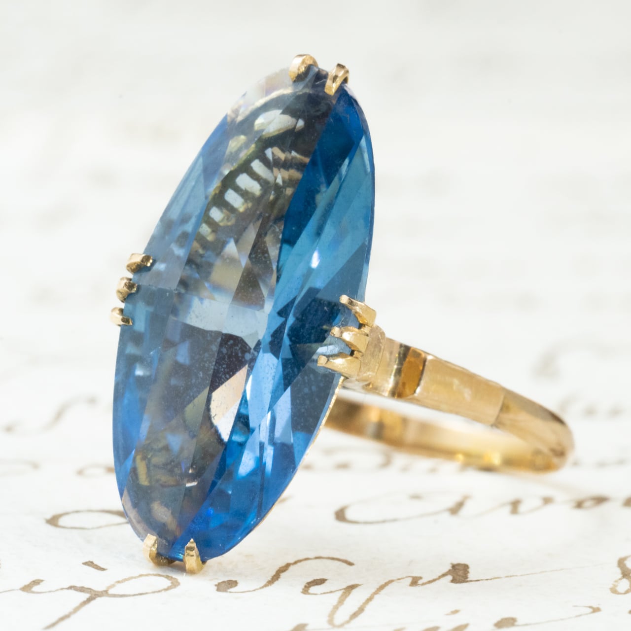 【日本の作品】 K18 昭和レトロリング 合成石 梶田久次郎 ~空の輝きを纏うリング~ OKR00255