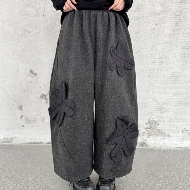 立体モチーフワイドパンツ R30423