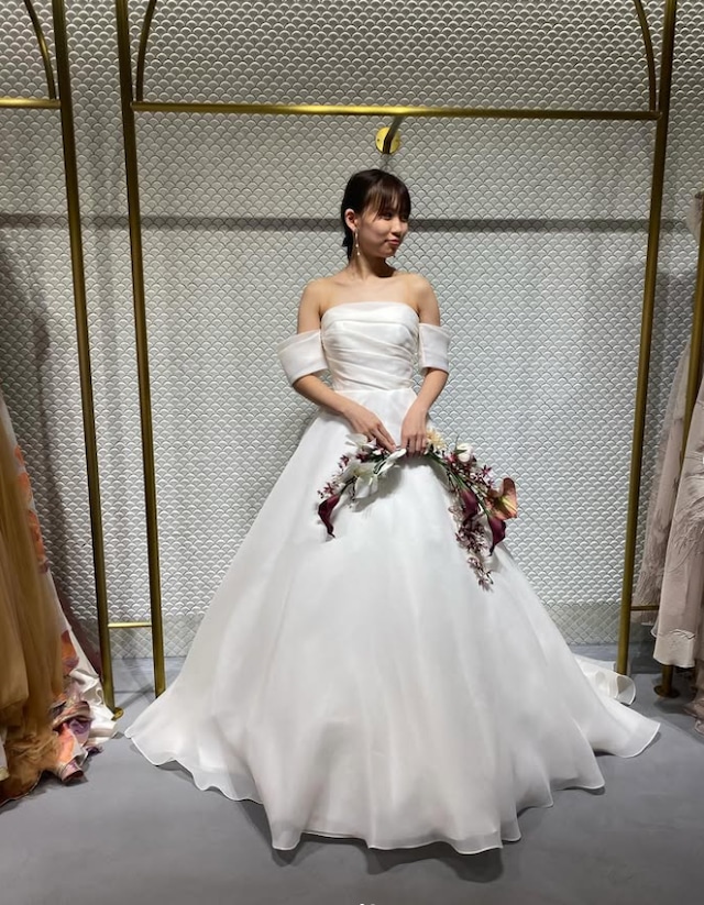 カラードレス 赤 Vネック タンクトップ ミニトレーン リボン 結婚式  