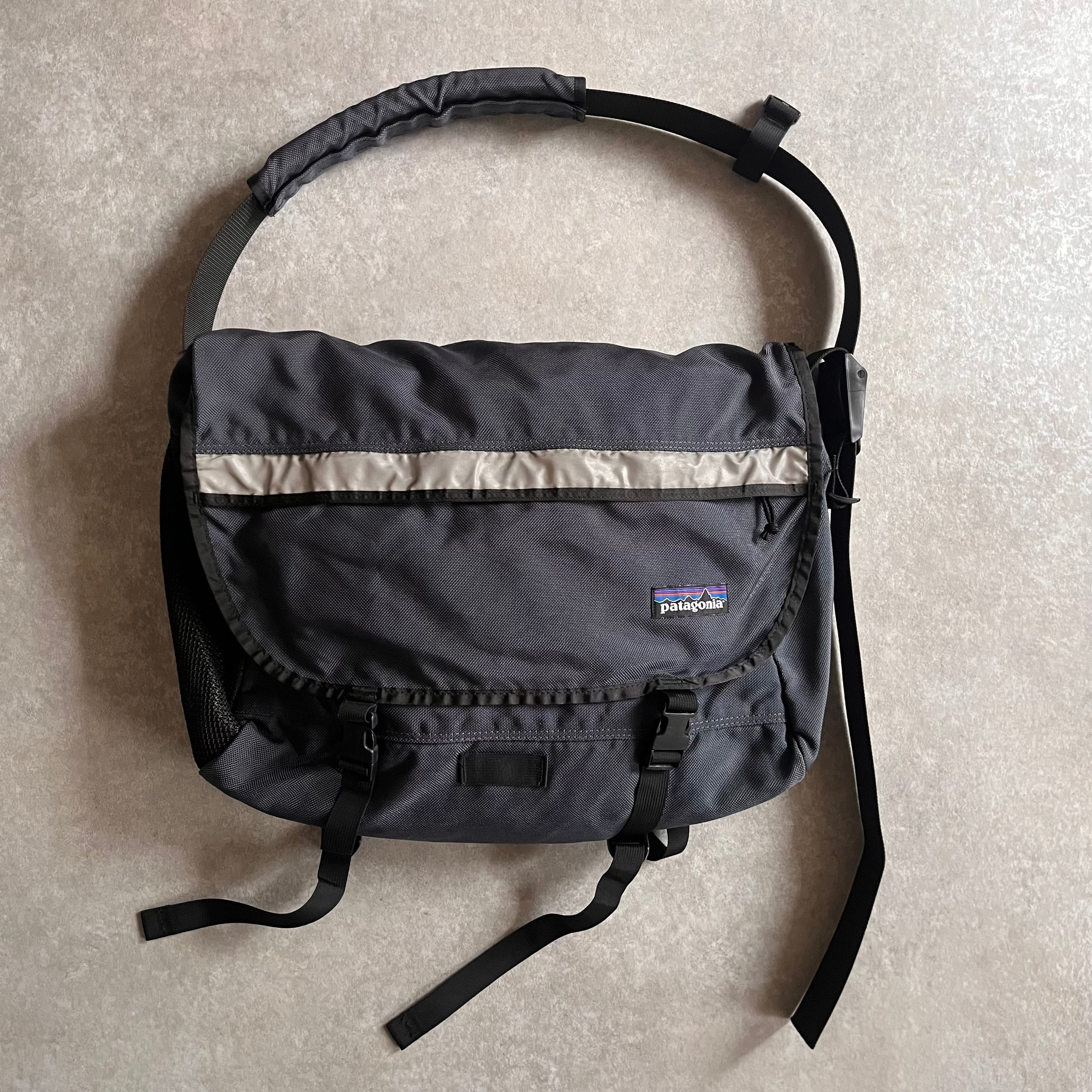2000s Patagonia Critical Mass Messenger Bag Made in USA | ROGER'S