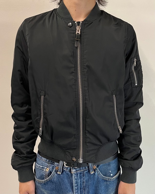Lee minimal MA-1 jacket