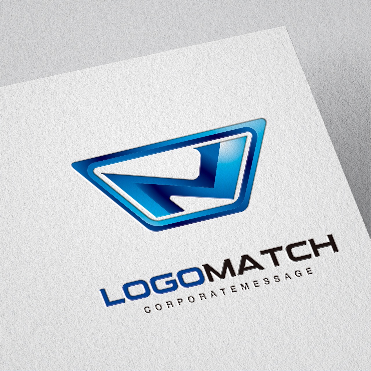 どっしり構えるNのロゴ