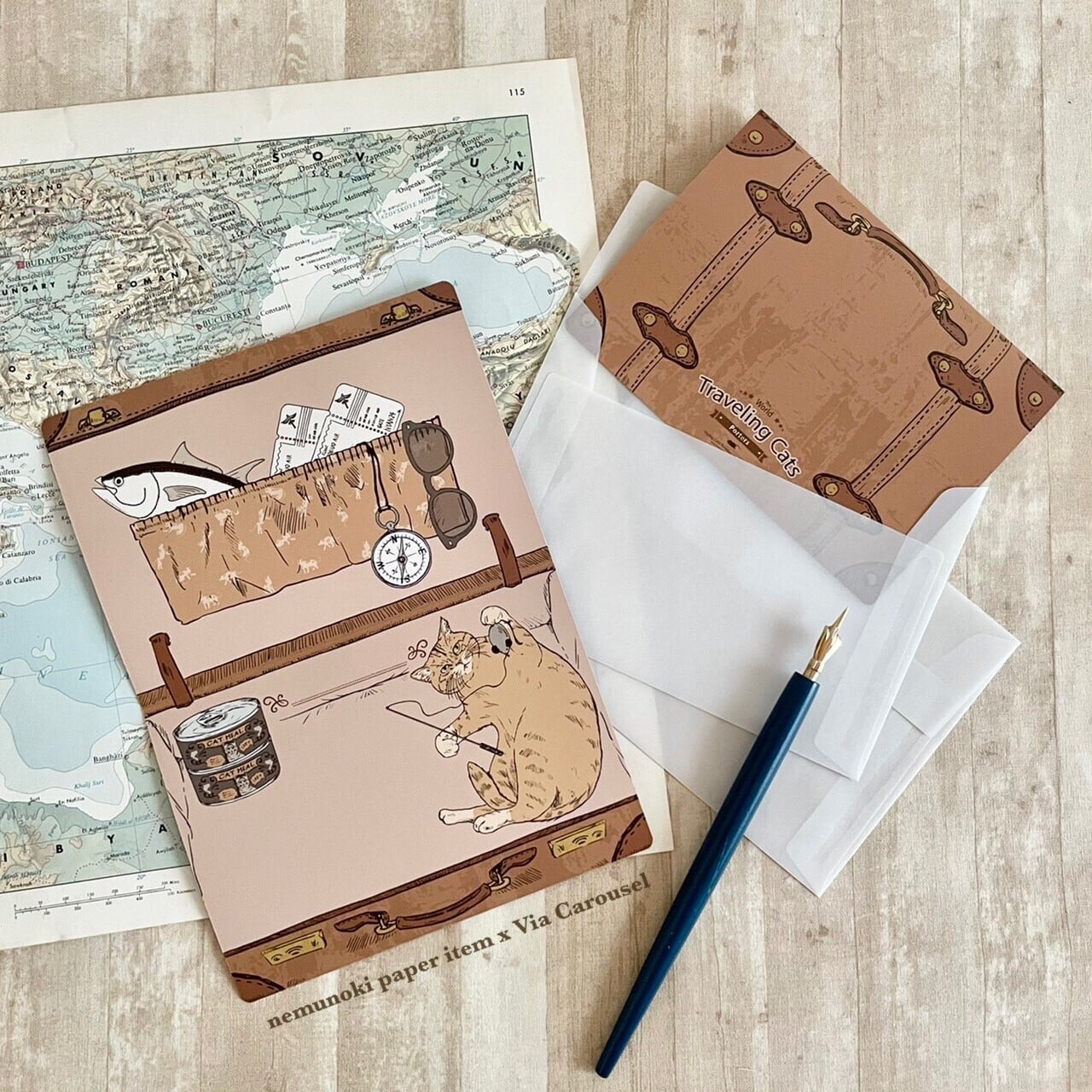 世界を旅する猫たち トランクカード | Via Carousel