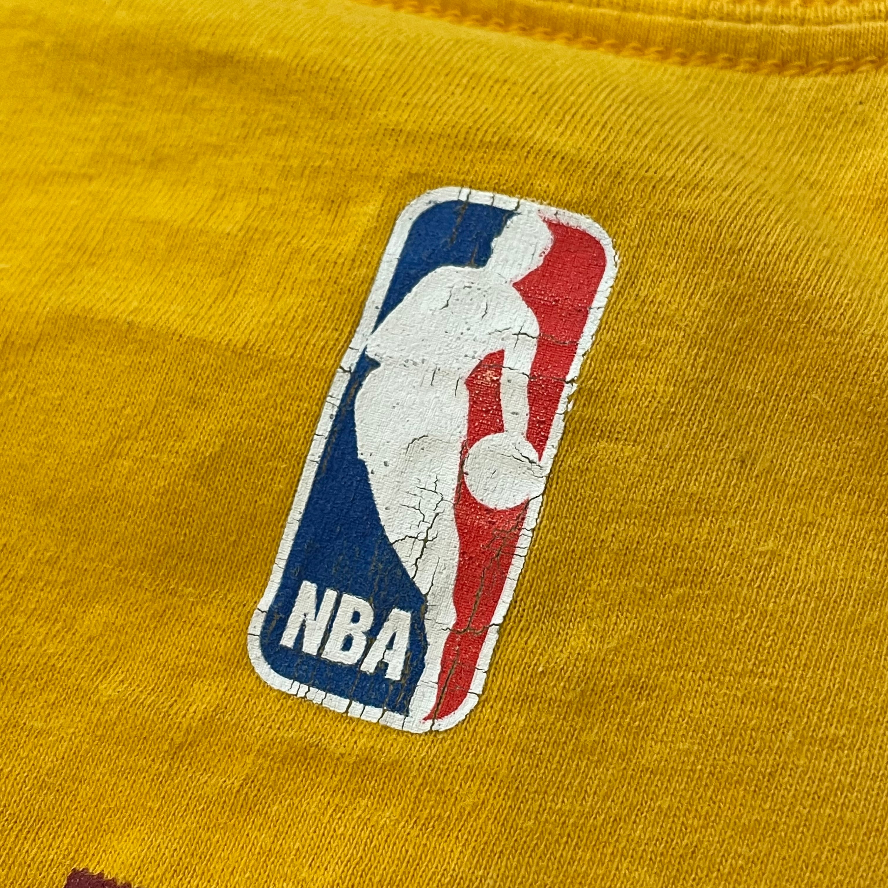 《アディダス》NBA キャバリアーズ  刺繍ダウンジャケット 中綿/XL