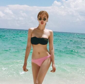 セパレート 水着 ビキニ 体型カバー ブラックxピンク スリーピース