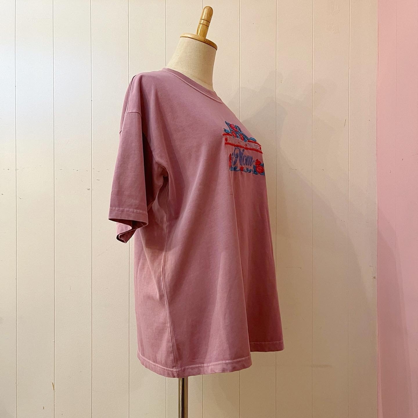 lavender ribbon embroidery T-shirt