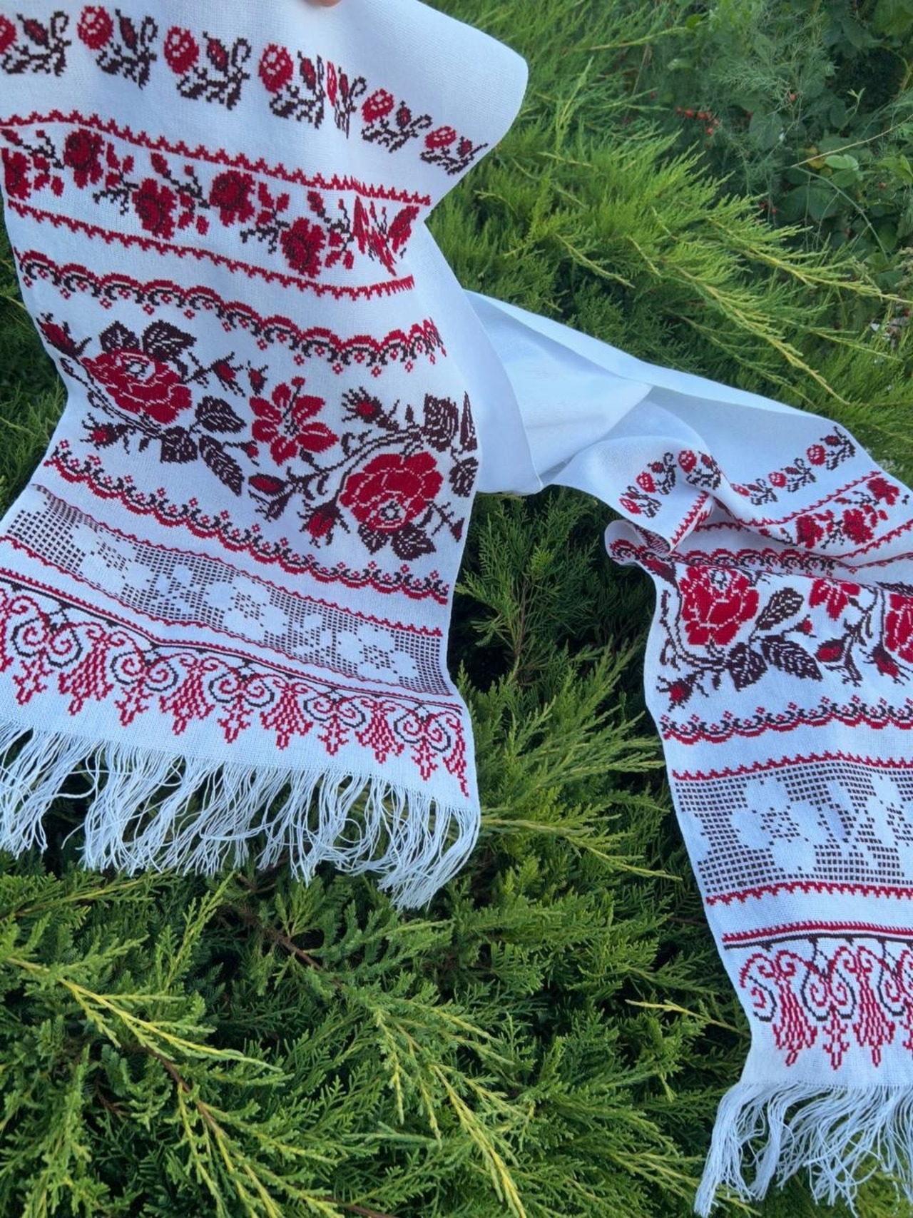 ウクライナ伝統手刺繍祭具タオル「ルシニク」 - 13