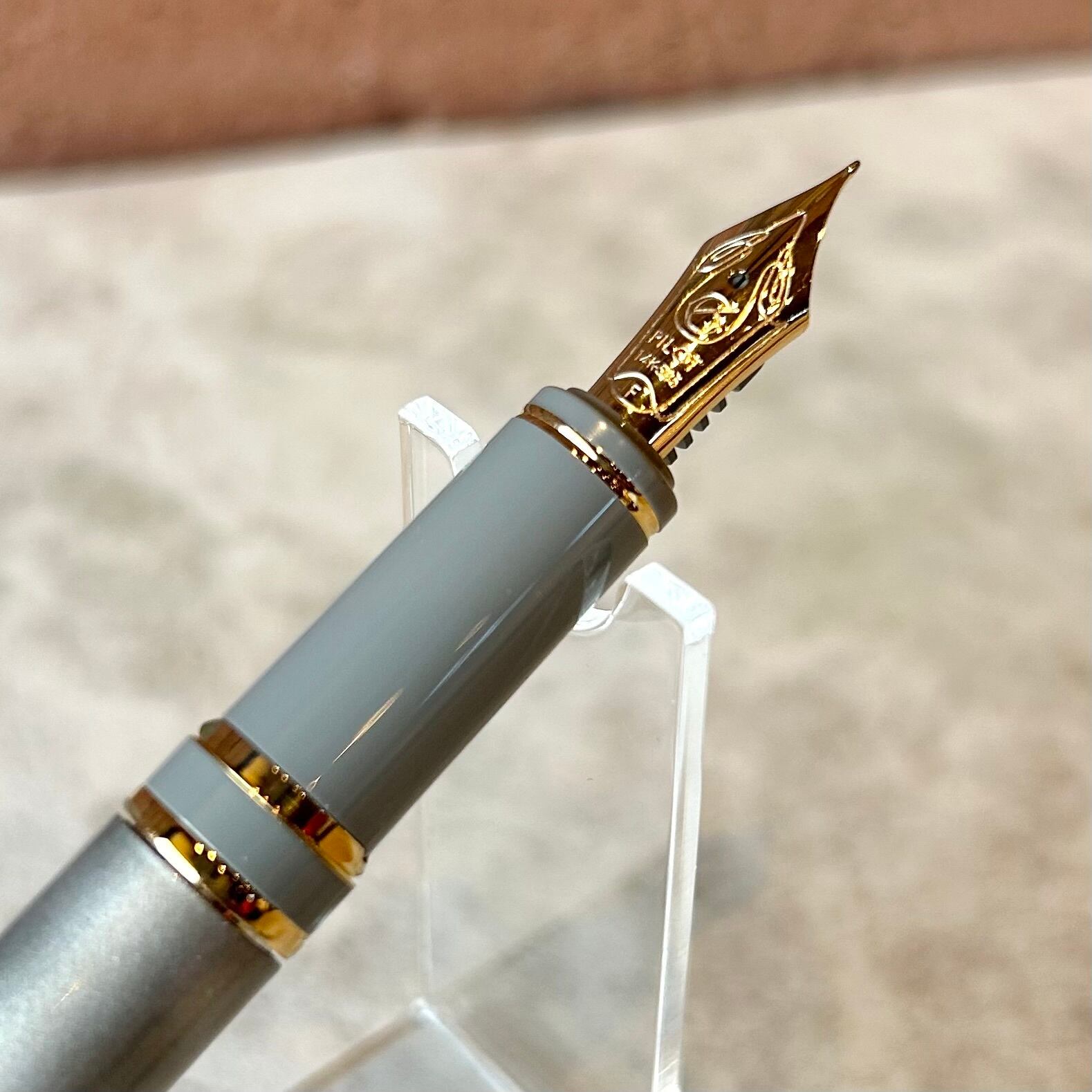 【PILOT】グランセ　万年筆　廃盤品 廃盤品】 PILOT 「 グランセ 万年筆（マーブルグレー）」／字幅F／14金