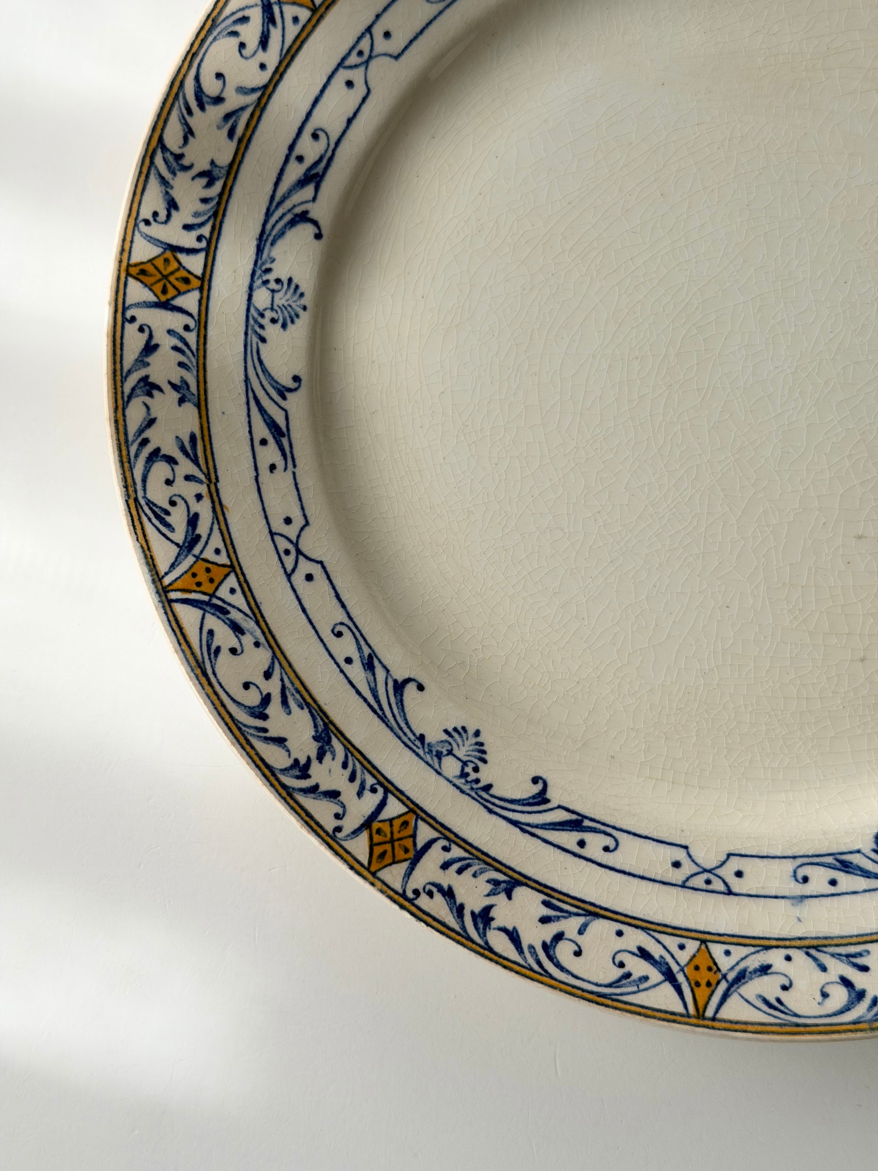 ②Creil et Montereau Colbert 平皿 アンティーク Creil et Montereau クレイユモントロー / “COLBERT” デザートプレート