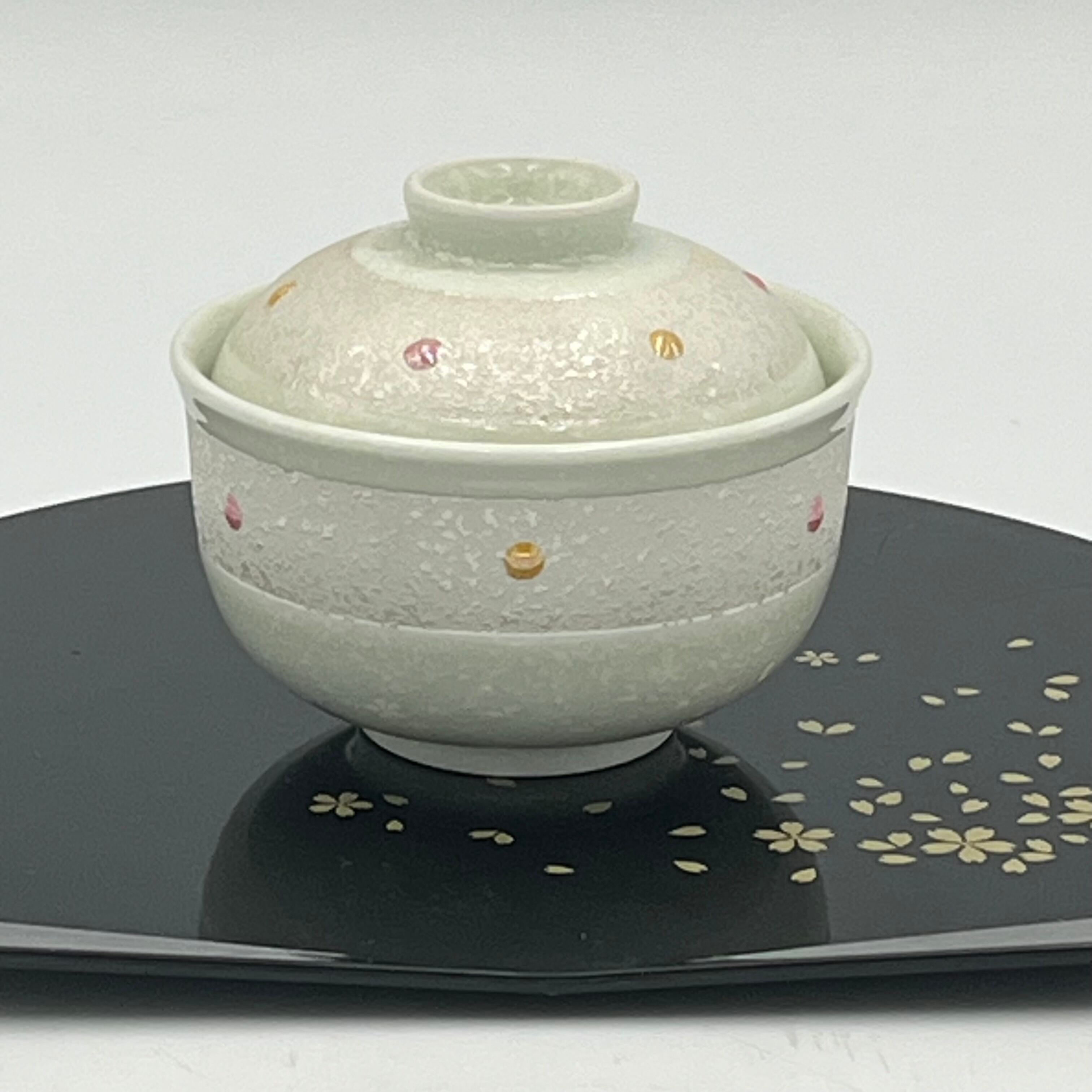 アウトレット品 有田焼 グリーン巻三階松 平蓋物 | 有田焼ショップ