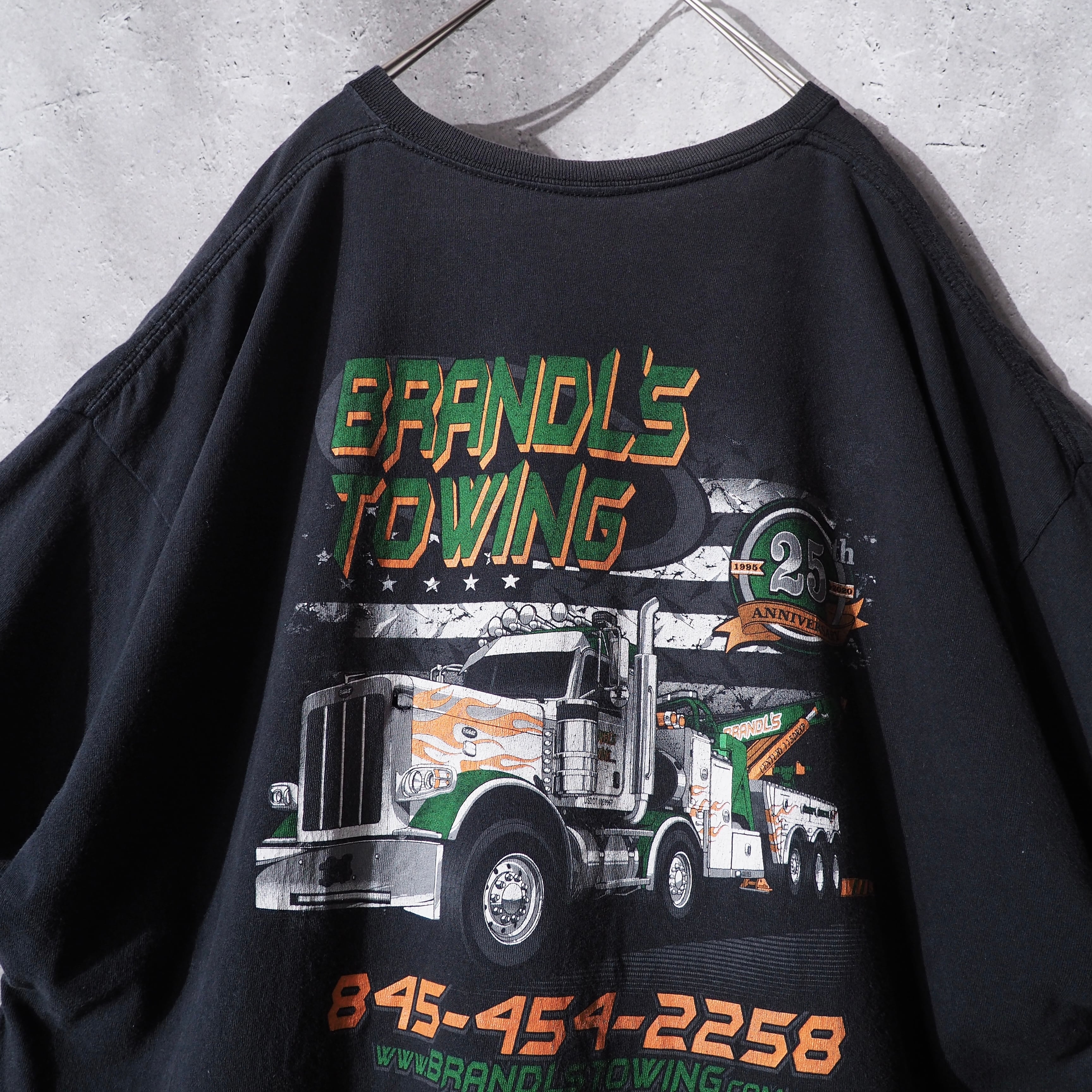 Burning tow truck printed × Good fade Over silhouette Tee