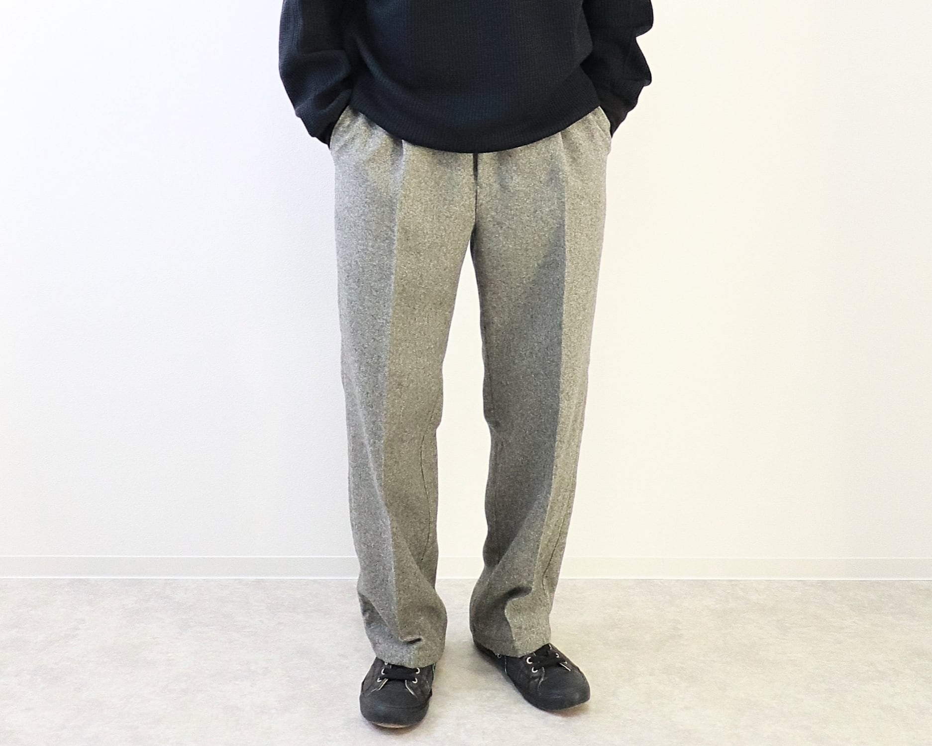 MANUAL ALPHABET / PE TWEED ONE TUCK PANTS - GREY マニュアルアルファベット / ポリエステル ツイード ワンタックパンツ - グレー