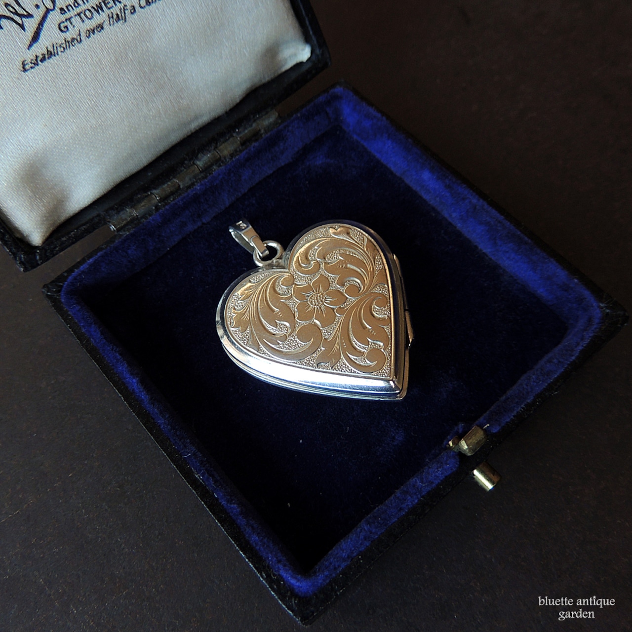 ヴィンテージジュエリー シルバー925 ハートロケット【忘れな草・アカンサス】