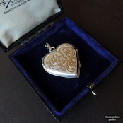 ヴィンテージジュエリー シルバー925 ハートロケット【忘れな草・アカンサス】