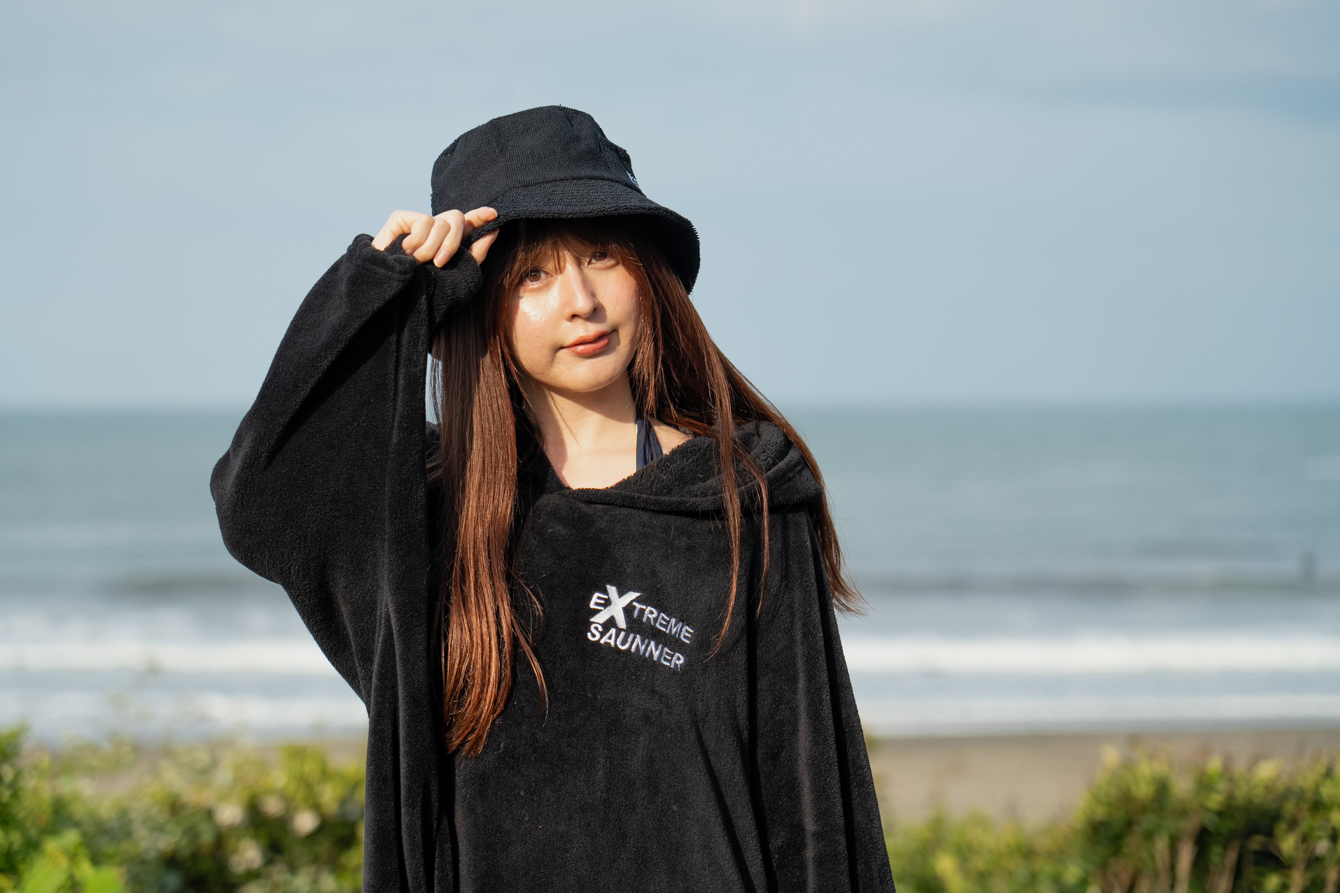 Saunner Hoodie Poncho Black ttne ポンチョ - トップス