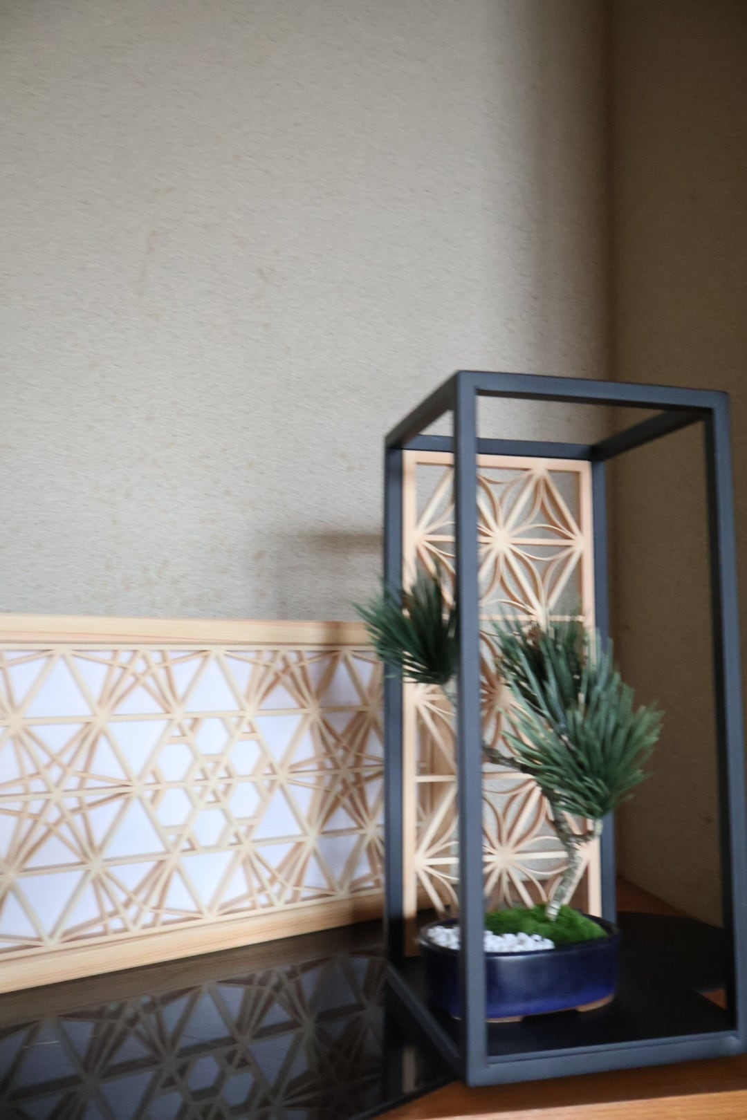 受注生産『WAKU』組子 Square Iron Display Frame with KUMIKO Tray