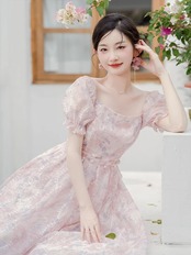 【0035】See-Through Floral Pearl Short Sleeve Dress