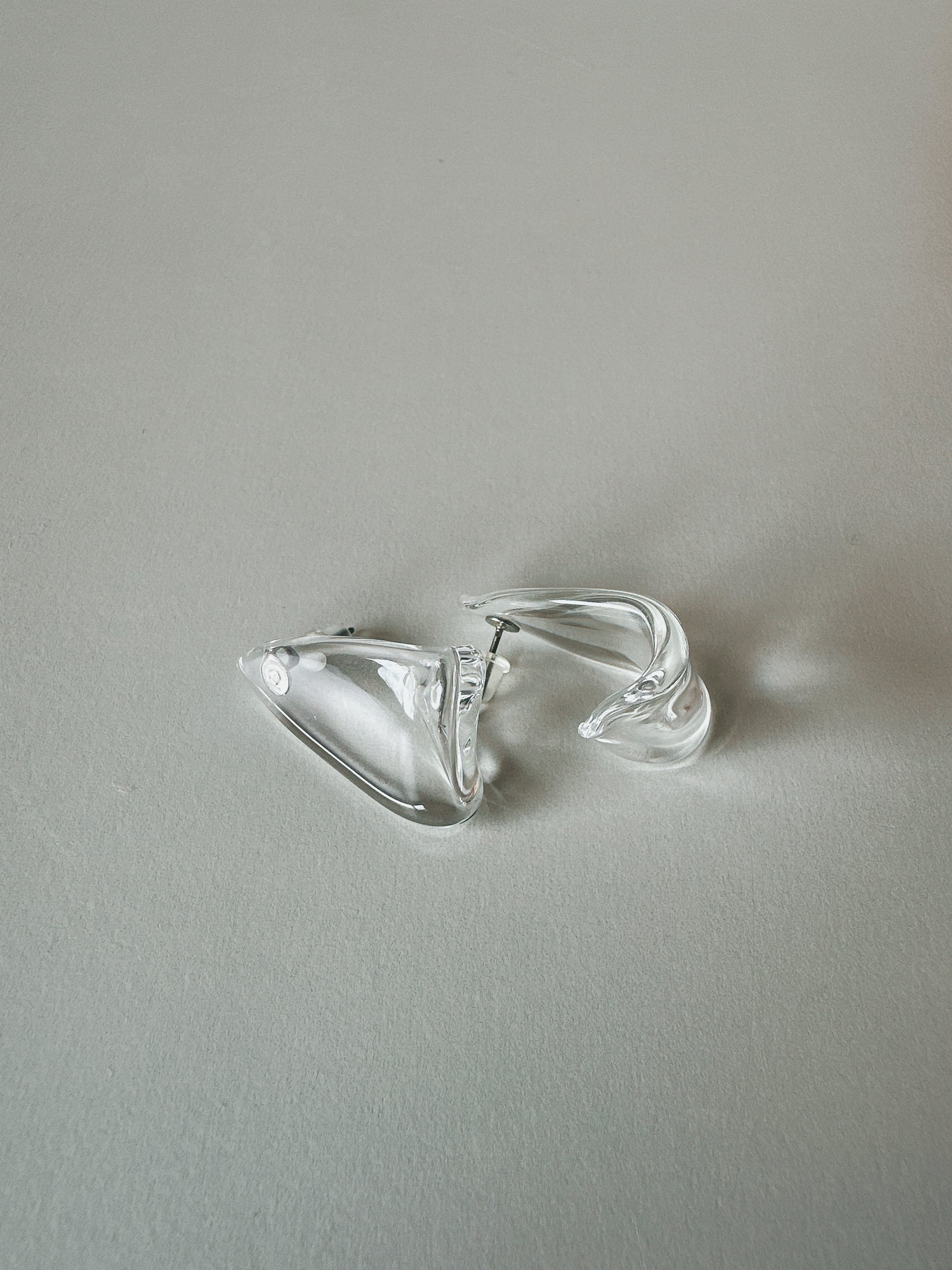 curvy pierced earring