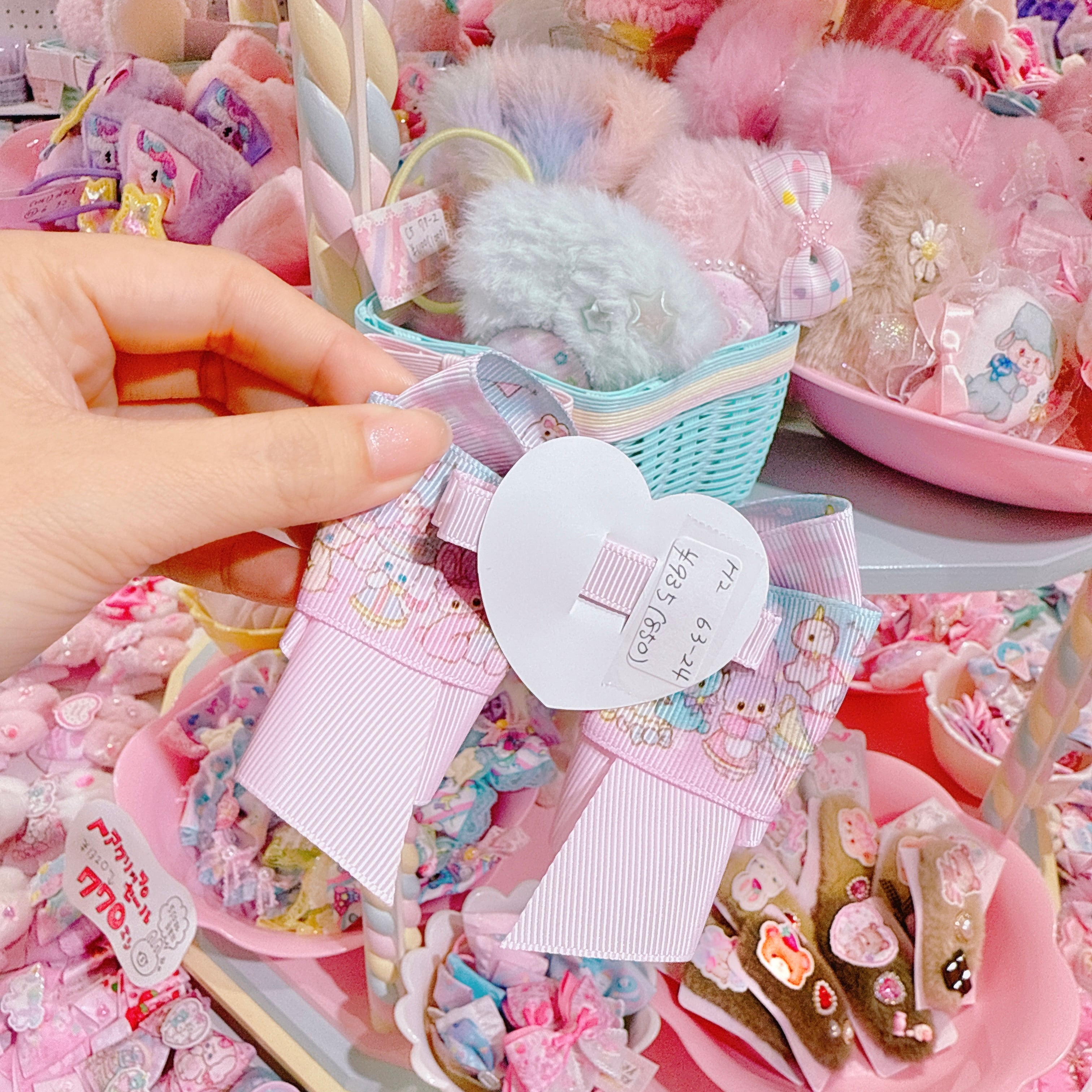 【H2】63-24ヘアクリップ