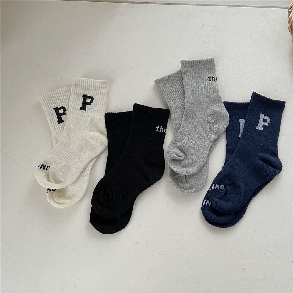 【KID】シンプル風英字柄ロングソックス4点セット