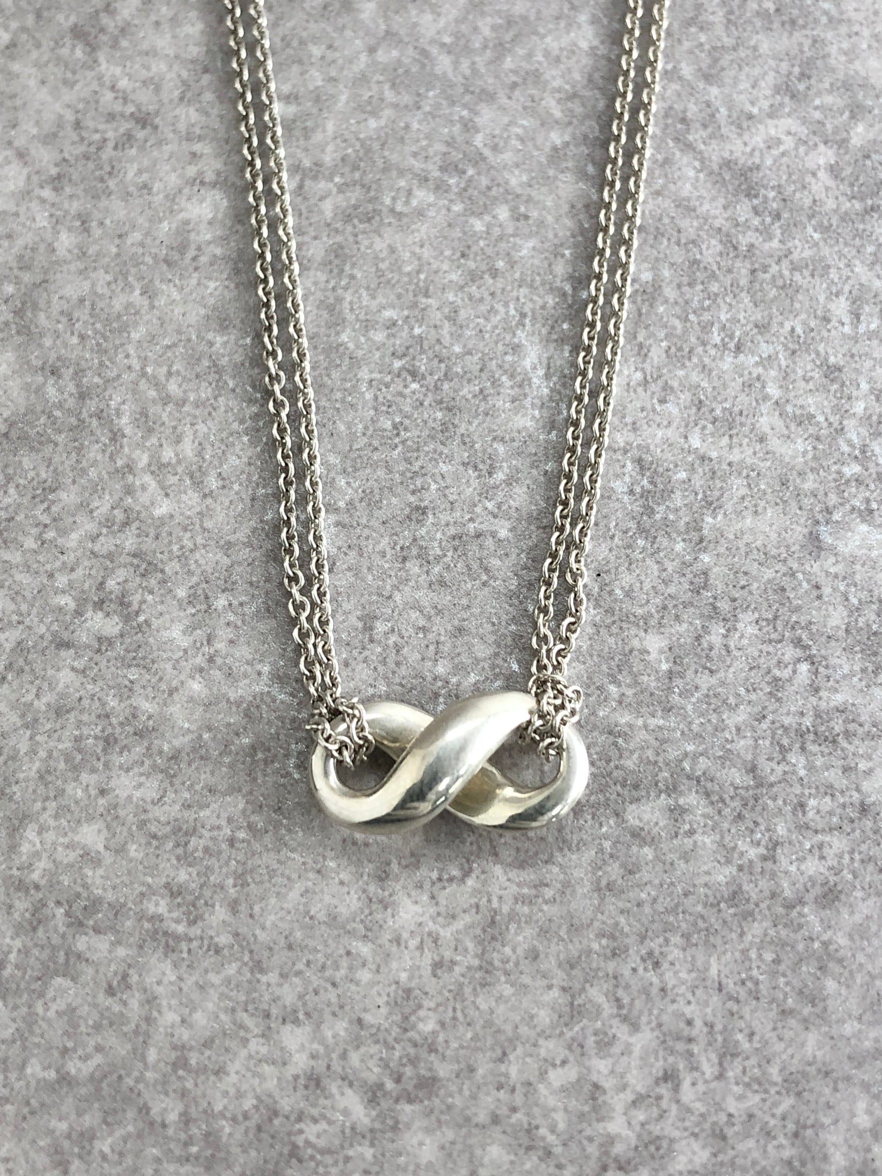 Tiffany & Co. ティファニー ネックレス シルバー インフィニティ 925 Tiffany & Co. ティファニー ネックレス シルバー インフィニティ 925