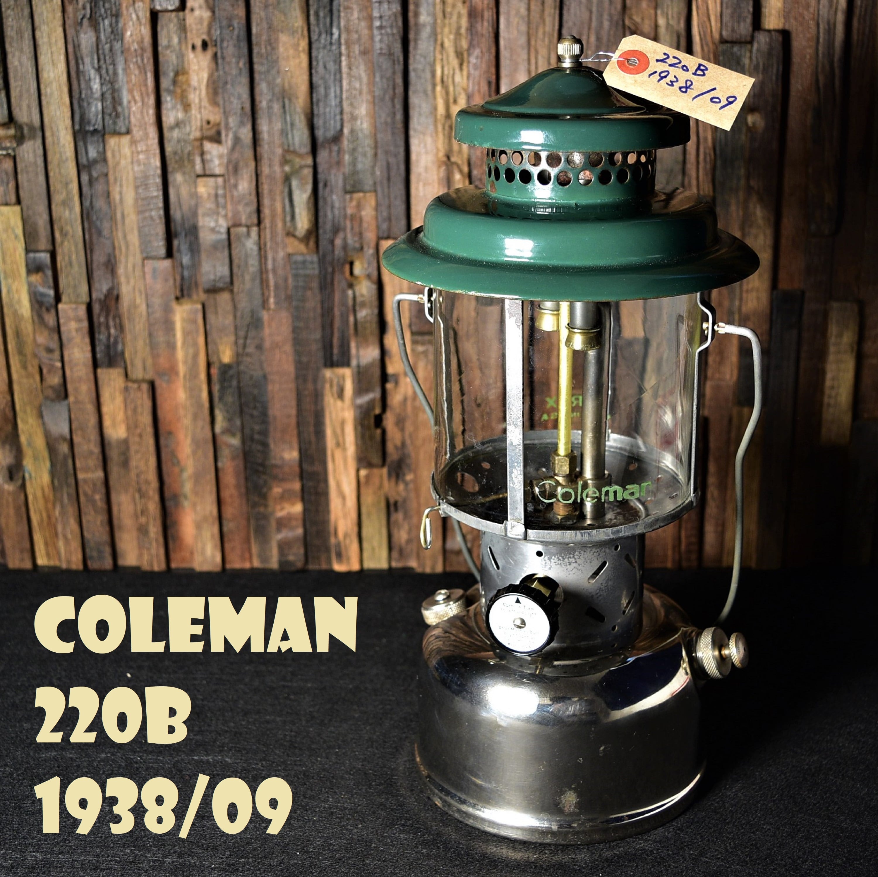 コールマン 220B 1938年9月製造 ビンテージ ツーマントルランタン COLEMAN オリジナルPYREXグローブ 銀タンク鏡面 グリーンレター  完全分解メンテナンス済み 30年代 | スーパービンテージデポ【Super Vintage Depot】 powered by BASE