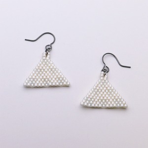 beads triangle pierces