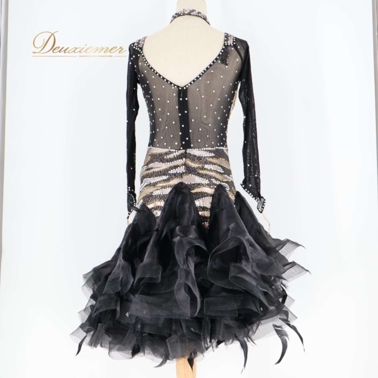 社交ダンス 衣装 ラテン ドレス ラテンドレス ワンピース 黒 フリル レース ゼブラ 羽 デモ 競技 ダンス パーティ 発表会 ブラック系 シルバー系 フォーマル 衣装 ステージ 衣装 キラキラ 大人 女性用 ダンスウェア 競技用ドレス ふんわり 派手 ダンスイベント