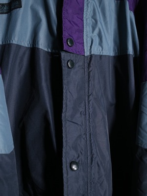 "Colombia" good coloring over silhouette double zip mountain jacket