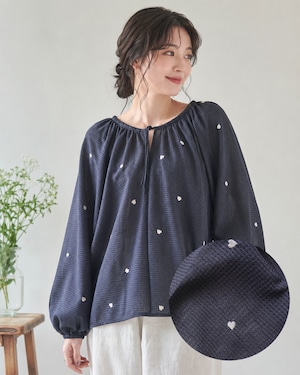 (即納)ブラック刺繍ハート 韓国生地