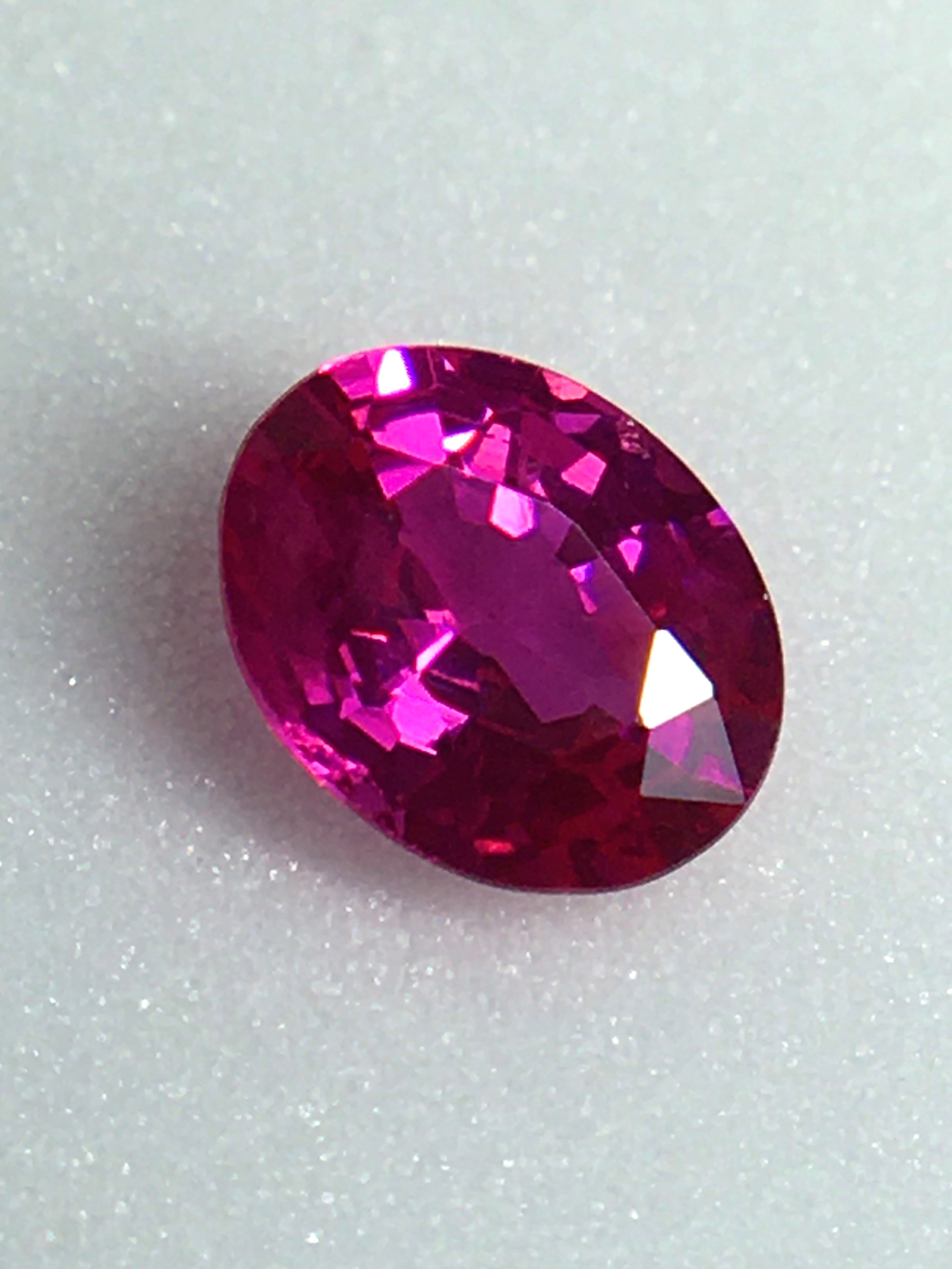 鮮烈な紅が美しい”宝石の女王” 0.3ct UP モゴック産 天然 ルビー ルース | Frederick’s Gems&Jewelry  powered by BASE