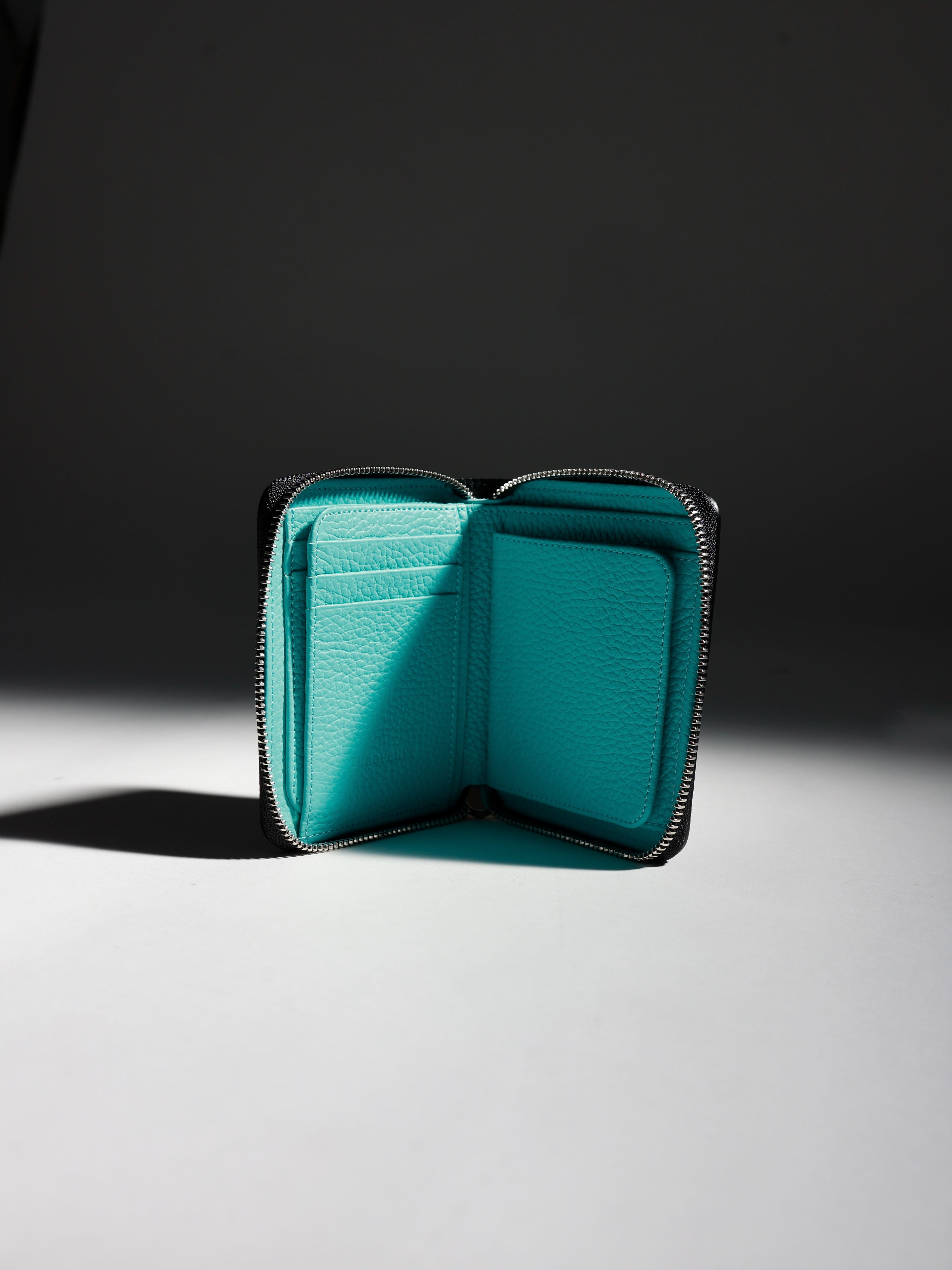 即納在庫あり】Italian Emboss Middle Wallet 【イタリア・マスト