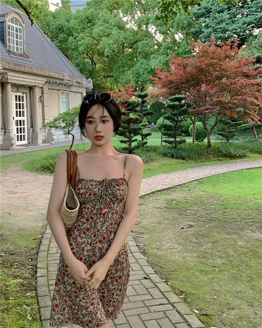 スタンダードドレス サマーショートスカート スリムウェスト レトロ 夏物 ブラックストロベリース18358300668