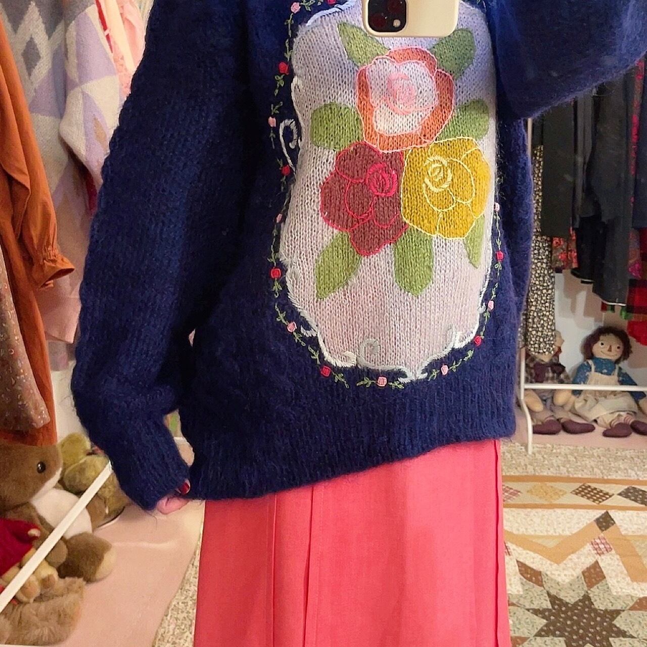 rose frame embroidery knit sweater