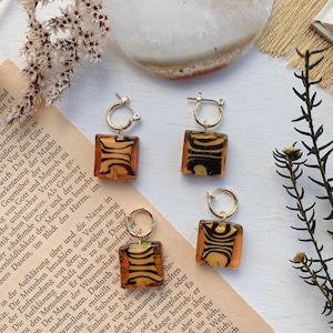 Tiger glass earring(金属アレルギー対応)