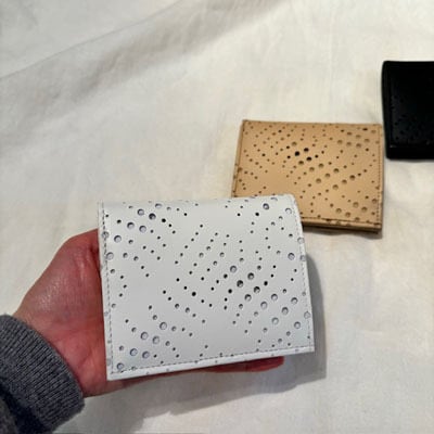 B.stuff 新作!ランダムドットコンパクトお財布