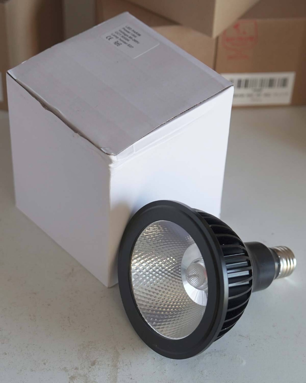 植物育成LED電球 15W 白色／暖色