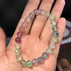 b166 カットフローライトブレスレット