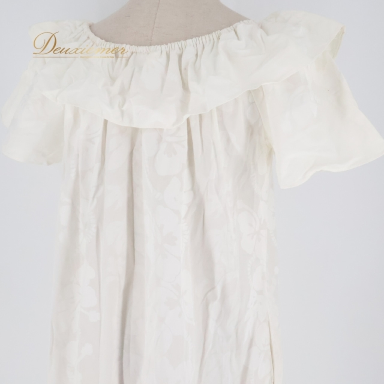 フラダンス 衣装 ワンピース ドレス KY'S ホワイト系 ハワイ製 ワンカラー フリル ハイビスカス柄 ポケット付き かわいい きれい 上品 華やか 鮮やか 明るい 白 ハワイアン アロハ ハワイアンプリント フラ ダンス レッスン 練習 バカンス