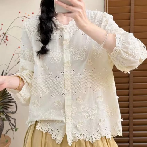 2色／蝶カットワーク刺繍レースブラウス ・12485