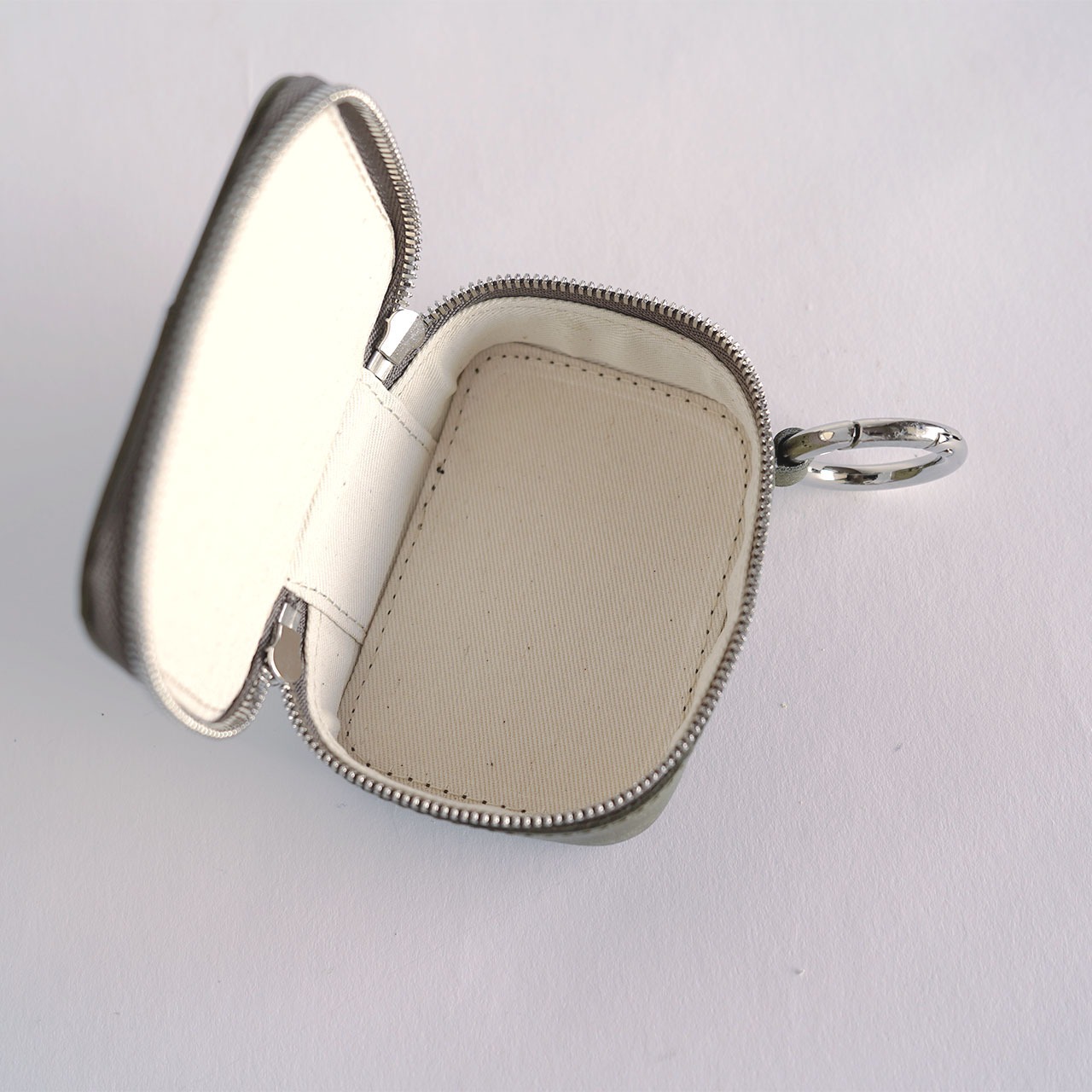 【本革】アクセサリーポーチ|de’syu|プエブロレザー× コンパクト収納・画像5